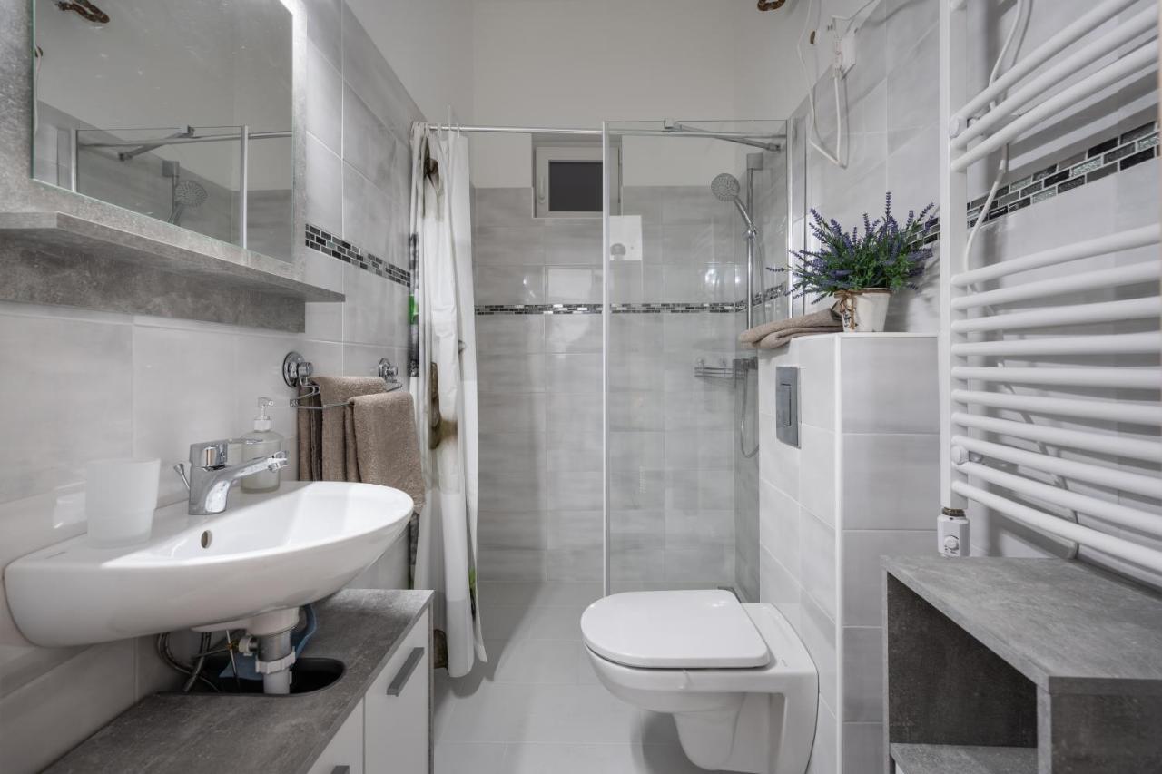 Bpr Embrody City Apartment ブダペスト エクステリア 写真