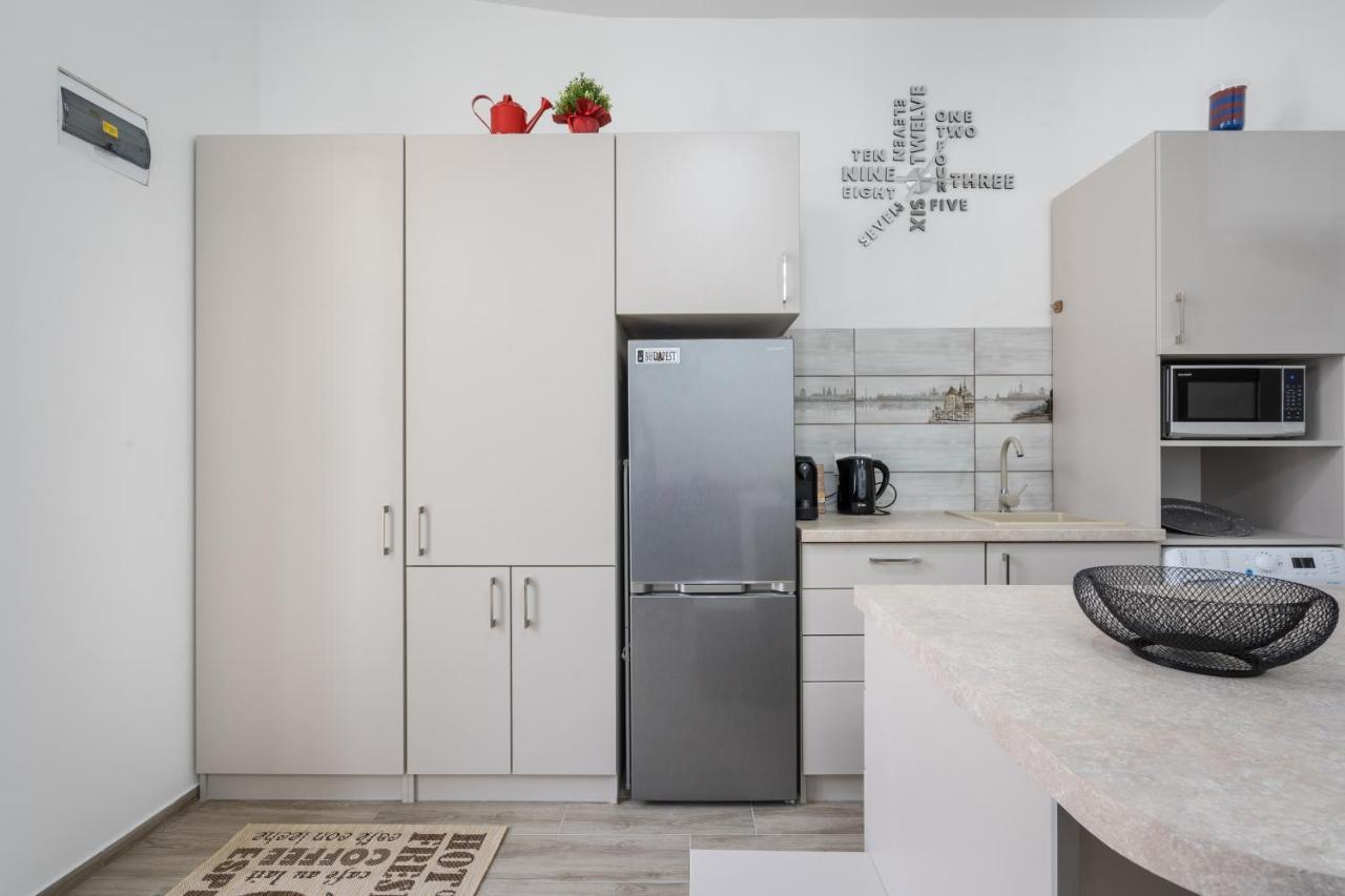 Bpr Embrody City Apartment ブダペスト エクステリア 写真